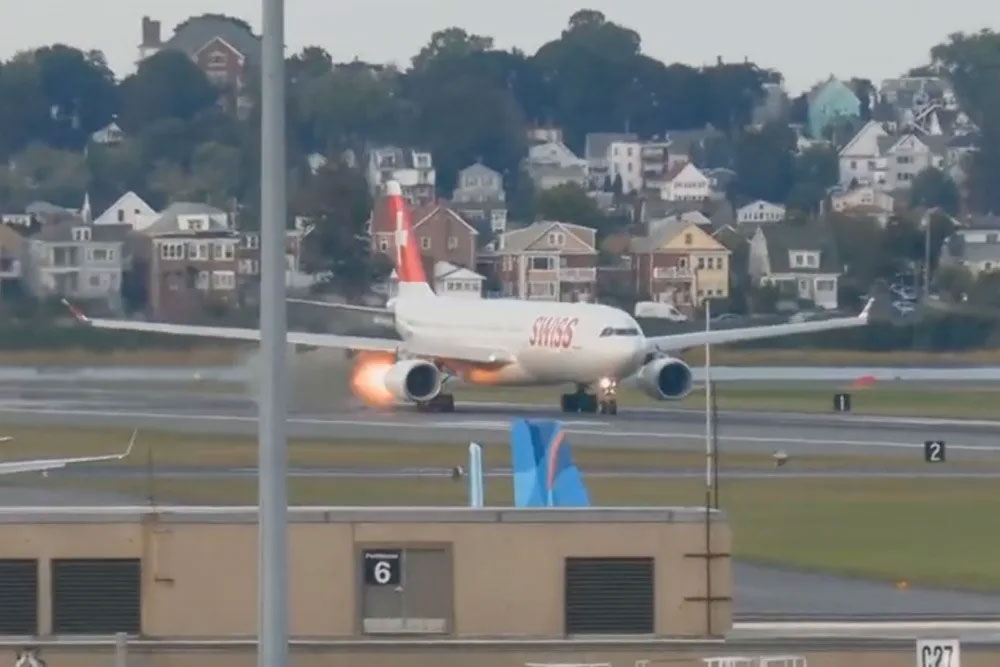 Un avion de Swiss International Air Lines tuvo un problema al despegar del aeropuerto internacional de Logon (EE. UU.) el 16 de septiembre Foto: Logan in Flight