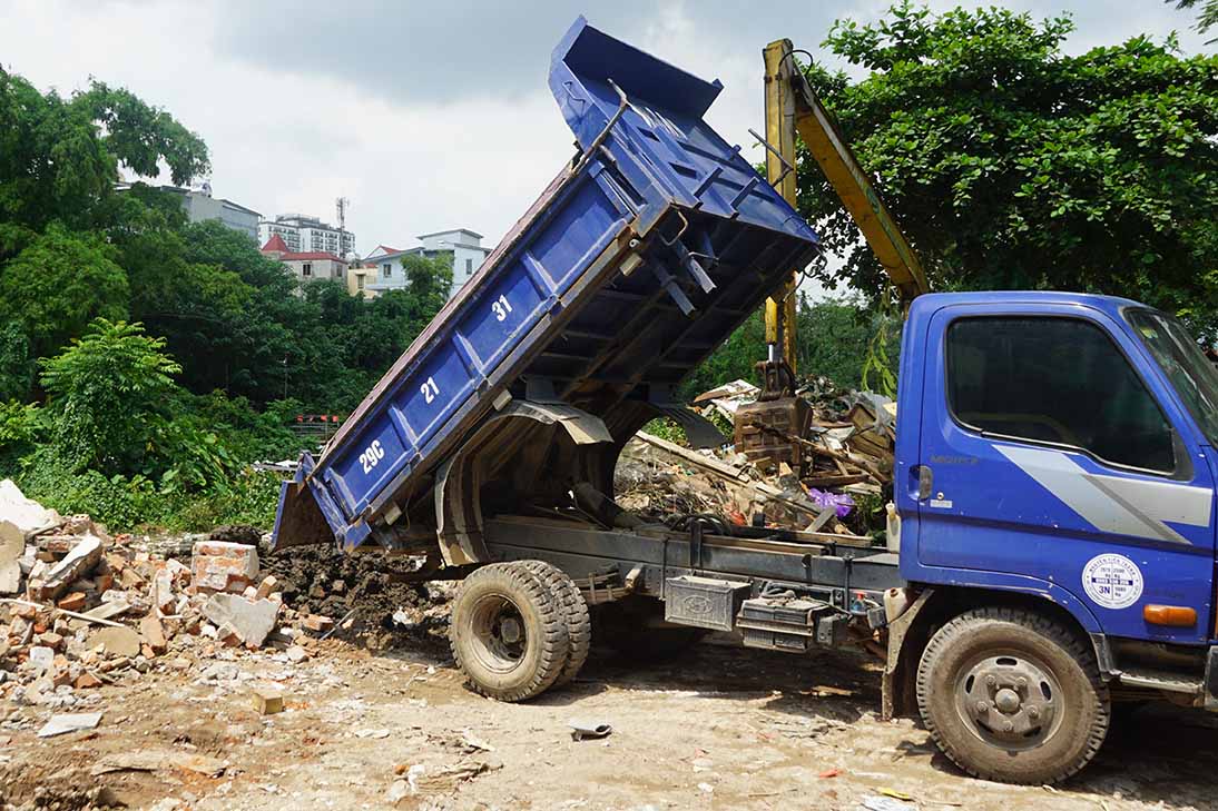 Du an ke muong thi cong cam chung, dang do tai ngo 39 Tu Lien. Anh: Huu Vu