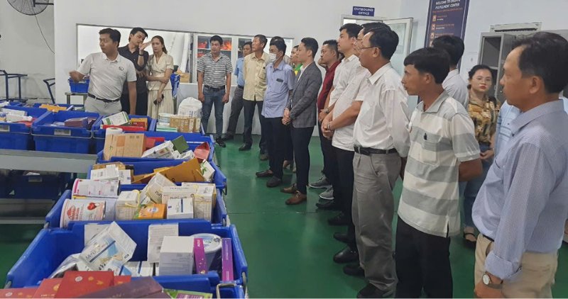 Hoat dong chuyen doi so duoc trien khai tai cac co so kinh doanh. Anh: Hoang Loc