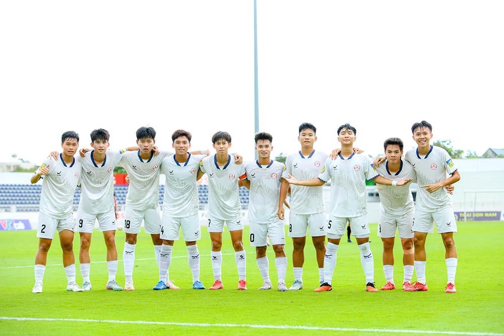 U17 cau lac bo bong da TPHCM som ghi ban mo ti so vao luoi U17 Cong an Ha Noi. Anh: VFF