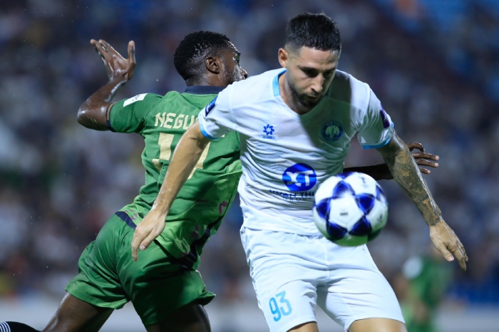 Trong tran mo man AFC Champions League Two 2025-2026, Nam Dinh thi dau lan luot truoc dai dien Thai Lan voi ti le kiem soat bong va dut diem tot hon.