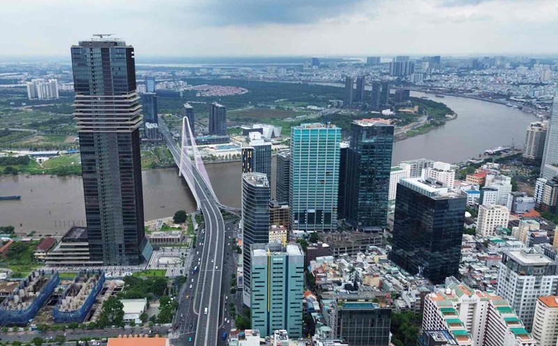 The bottleneck in determining specific land prices has caused hundreds of real estate projects in Ho Chi Minh City to "frozen". Photo: Anh Tu