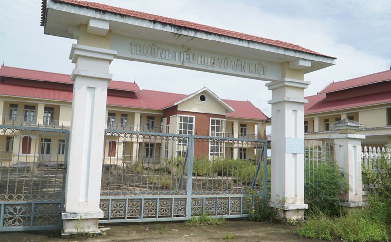24h Education: The reason why the two schools are lacking students after 2 weeks of opening. Photo: Nhat Ho