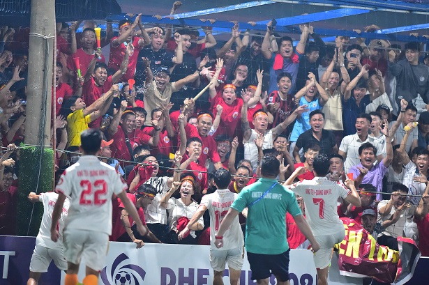 Tran chung ket giai DHF Cup 2025 giua Quang Ngai va Kingtek Quang Nam se dien ra vao luc 17h00 ngay 21.9 toi. Anh: Dinh Thao