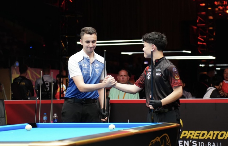 Fedor Gorst va dong doi vuot qua cap dau cua Vogel tai giai billiard 
