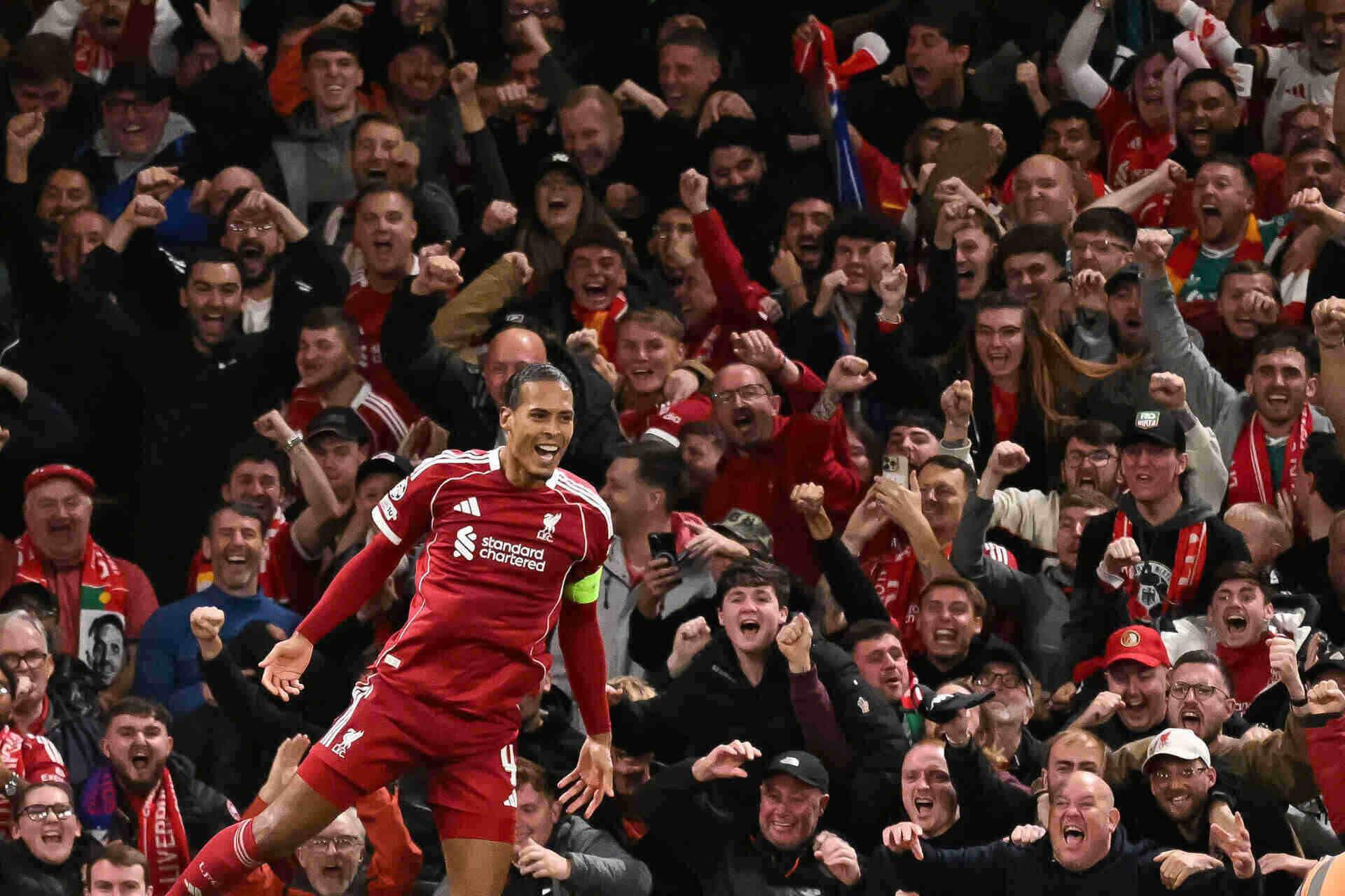 Van Dijk ghi ban thang quyet dinh cho Liverpool.  Anh: AFP