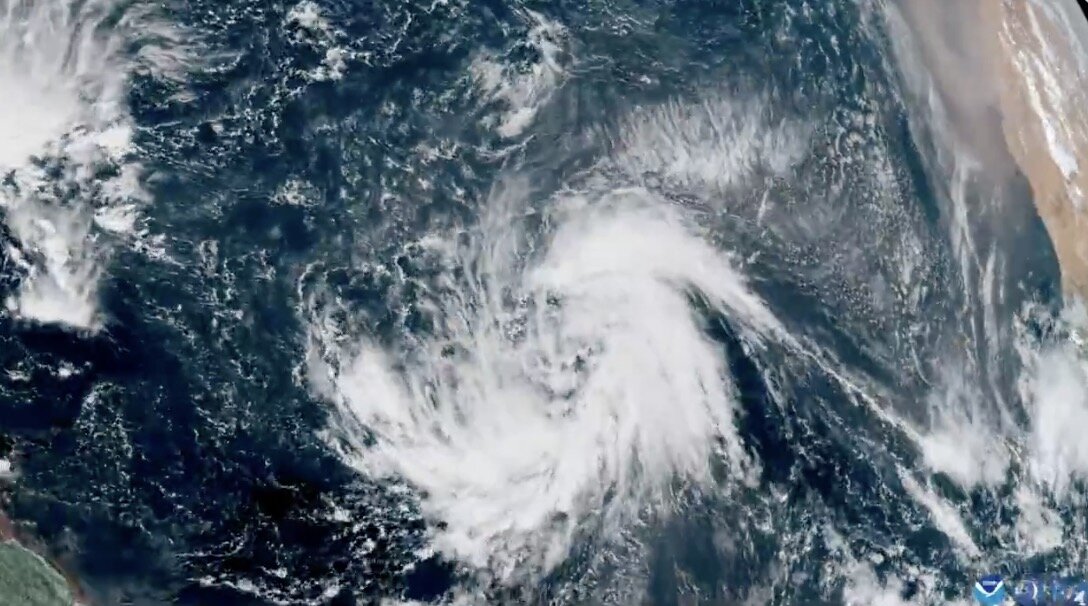 예보에 따르면 허리케인 가브리엘은 카리브해 지역 근처를 통과할 때 9월 21일에 허리케인으로 발달할 수 있습니다. 사진: NOAA