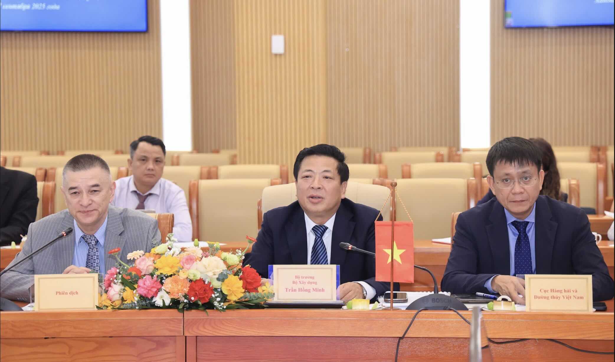 Lanh dao Bo Xay dung tai buoi hoi dam. Anh: Bo Xay dung