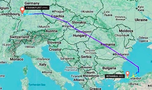 Máy bay của Vietnam Airlines vừa phải hạ cánh khẩn cấp để cứu người. Ảnh: Vietnam Airlines