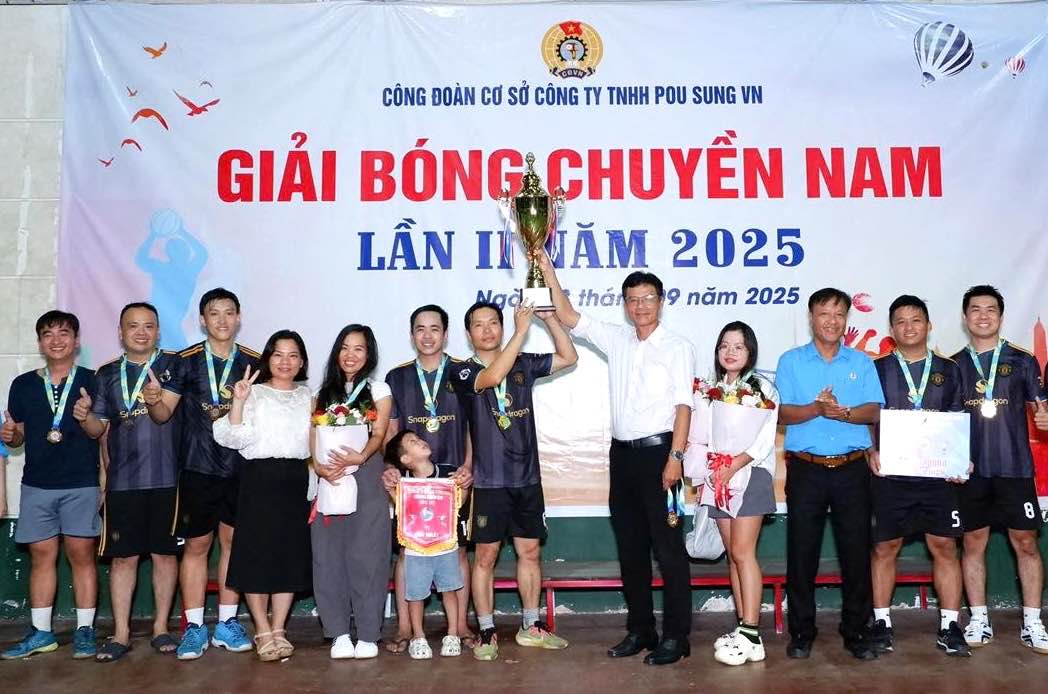The Trade Union of Pou Sung Vietnam Co., Ltd. closed the 2nd men's volleyball tournament in 2025. Photo: Company Union