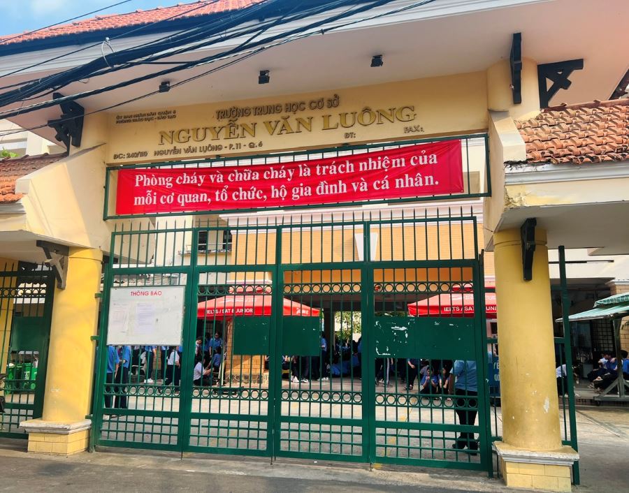 La escuela secundaria Nguyen Van Luong no recauda fondos para los padres en el año escolar 2025-2026. Foto: Chan Phuc