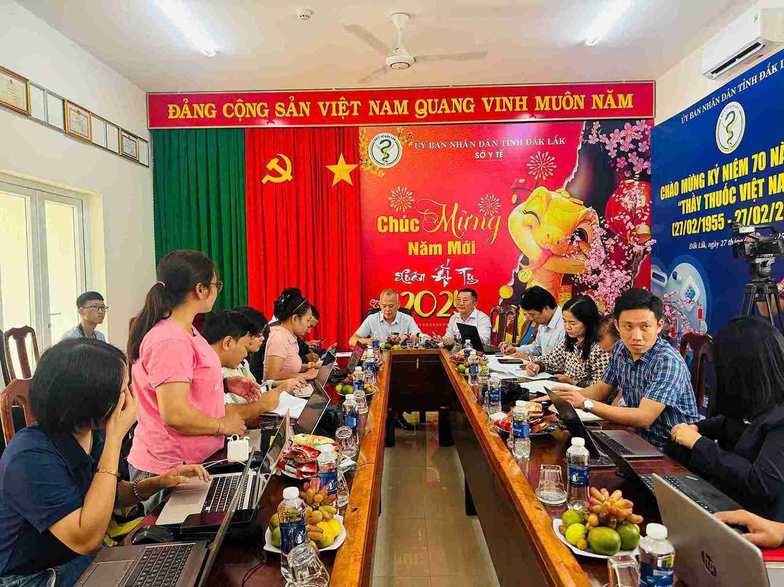 Quang canh buoi hop bao. Anh: Bao Trung