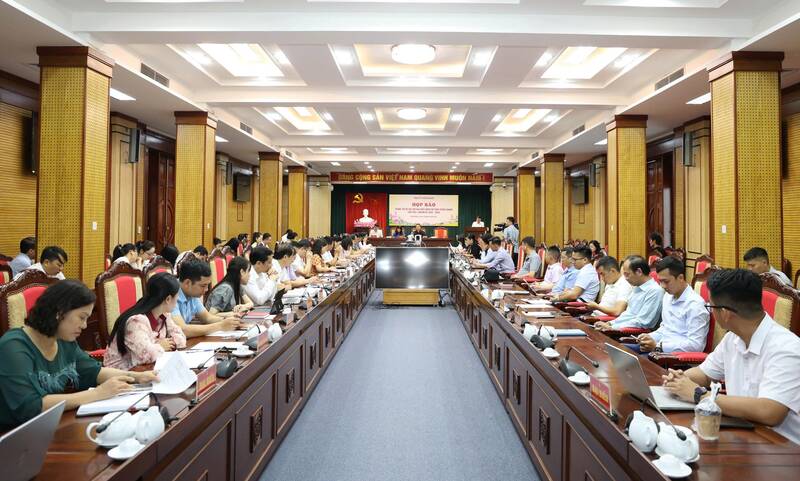 Hop bao thong tin ve Dai hoi dai bieu Dang bo tinh lan thu I, nhiem ky 2025 – 2030. Anh: Viet Bac