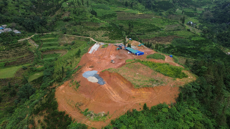 Vista general del area de reasentamiento con una inversion de 18 mil millones de VND en la comuna de Muong Khuong provincia de Lao Cai. Foto: Dinh Dai