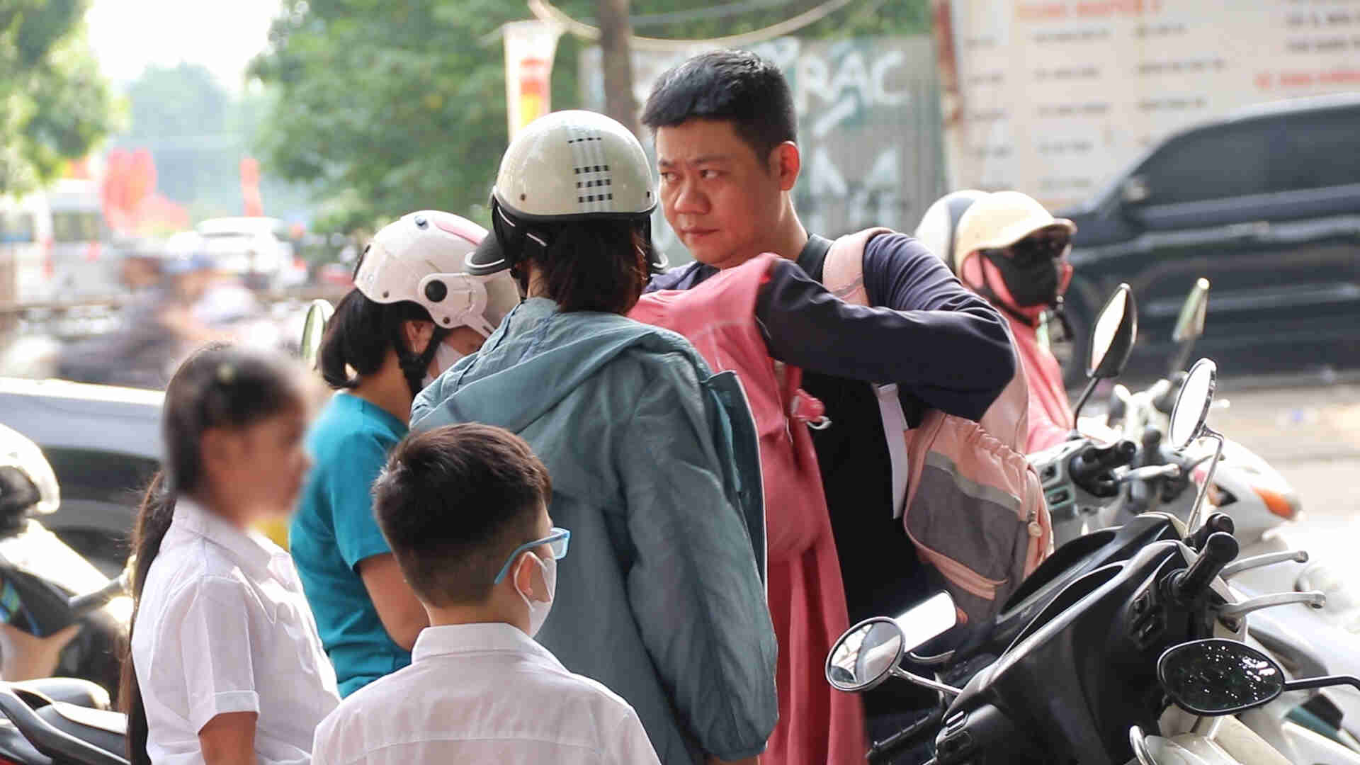La crainte des ouvriers lorsque les heures de classe de leurs enfants ne correspondent pas aux heures de travail