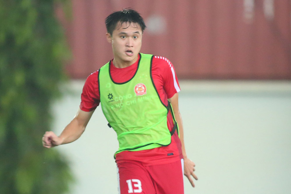 Player Khong Minh Gia Bao of Ho Chi Minh City Police was "suspended" in round 4 of V.League 2025-2026. Photo: CAT Club HCMC