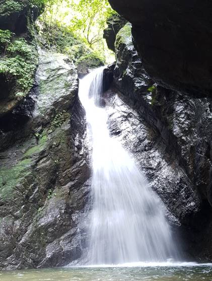 Thác Lưng Trời vẫn còn rất nguyên sơ. Ảnh: Lan Lan Anh