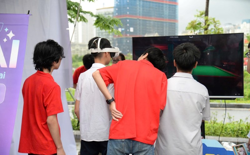 According to a survey by Anphabe Company, more and more young Vietnamese and international people are choosing freelancers to pursue their freedom. Photo: Quynh Chi