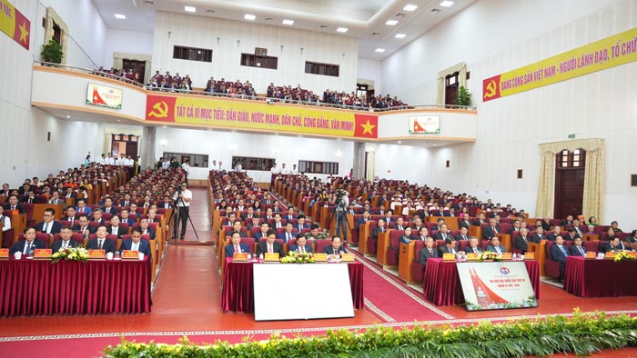 대회에는 도 전체 31 000명 이상의 당원을 대표하는 350명의 대표가 참석했습니다. 사진: 라이쩌우성 인민위원회