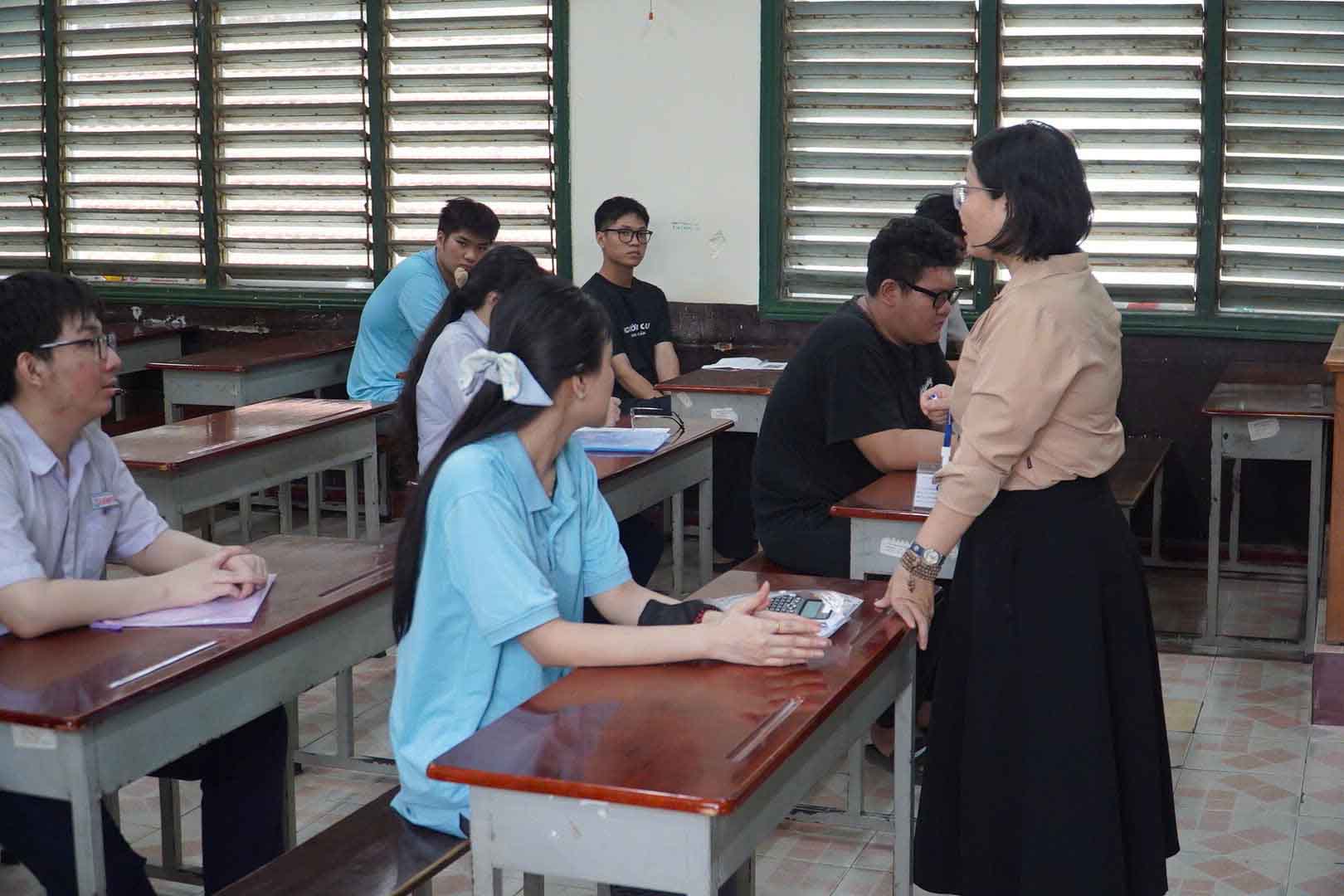 In the 2025-2026 school year, Ho Chi Minh City stipulates that public schools can collect 24 amounts of money from parents. Photo: Chan Phuc