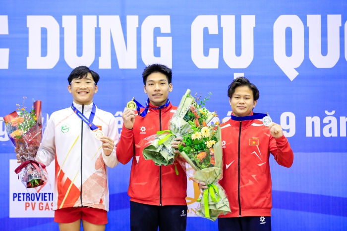 Dang chu y, o noi dung toan nang nam, Nguyen Van Khanh Phong chi gianh huy chuong bac. Tam huy chuong vang thuoc ve tai nang tre cua the duc dung cu TPHCM la Nguyen Phuoc Hai. 