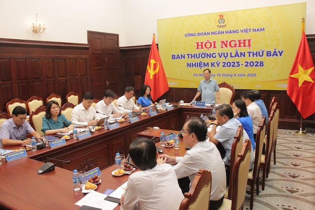 Le syndicat bancaire vietnamien organise la 7e reunion du comite executif du VIIe mandat 2023-2028. Photo : CDNHVN