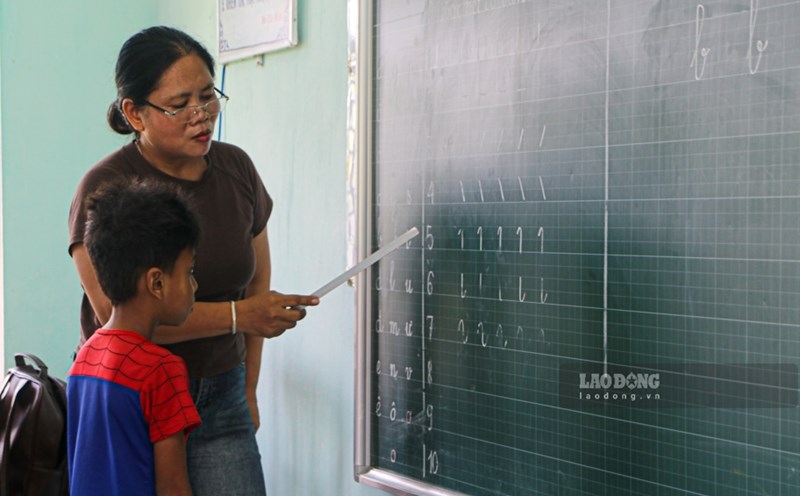 Currently, Hue City lacks 680 teachers. Photo: Phuc Dat.