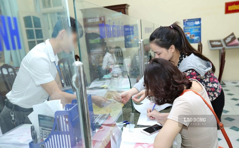 The content related to policies and allowances for cadres and civil servants has received much attention. Photo: Ai Van