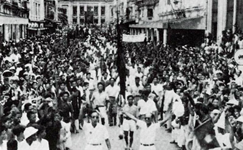 The August Revolution with a boiling atmosphere in Hanoi attracted all classes of people across the country to join the rebellion. Photo: Document
