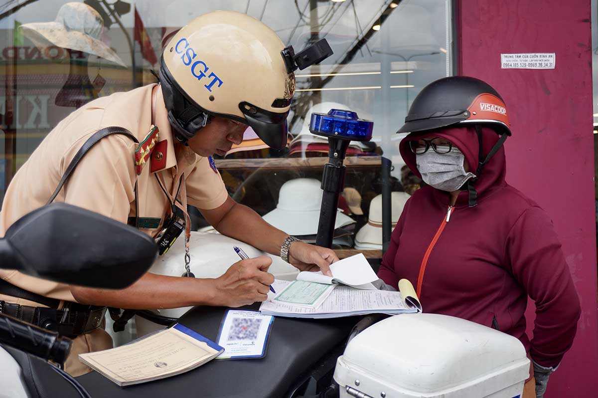 Fine traffic violations using QR Code, violators in Ho Chi Minh City speak quickly, concisely, and transparently.