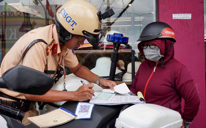 Fine traffic violations using QR Code, violators in Ho Chi Minh City speak quickly, concisely, and transparently.