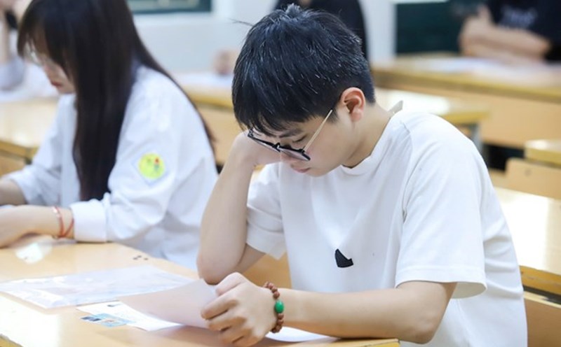 24h Education: There are still concerns about removing school suspension. Photo: Van Trang