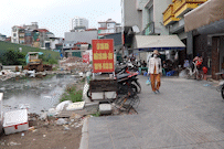 People are fed up because the road project to Hanoi University is sluggish and polluted