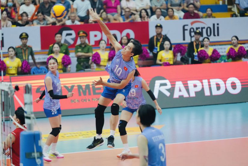 Bich Tuyen Playerは、ベトナムの女子バレーボールチームの主なビートですが、2025年の世界選手権には予想外に出席しませんでした。写真：VFV