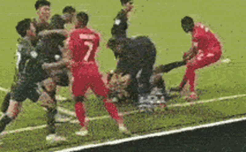 The fight between Hanoi Police and Beijing Guoan occurred near the end of the second half. Source: Cut from video