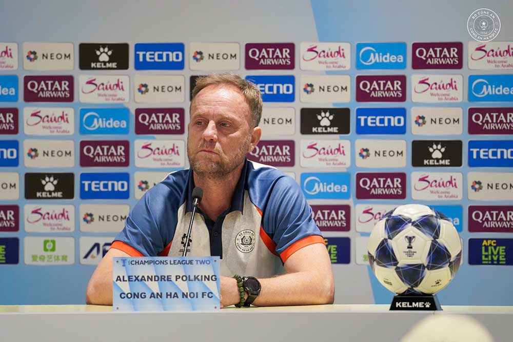 Coach Polking of Hanoi Police. Photo: CAHN FC