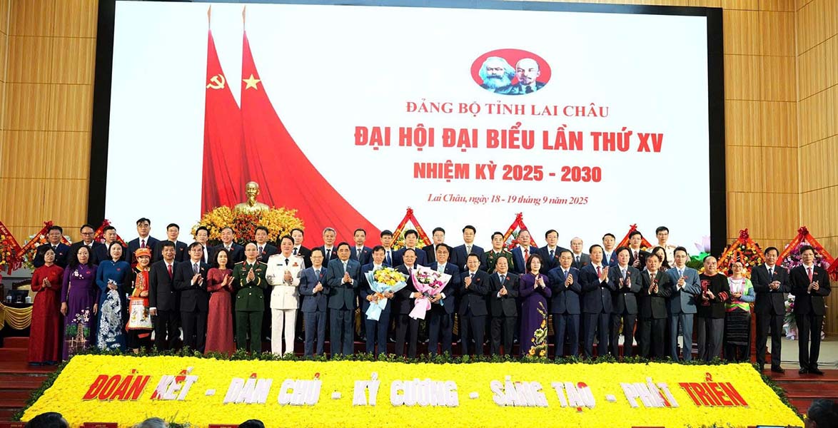 Ban Chap hanh khoa moi ra mat Dai hoi. Anh: Bao Lai Chau