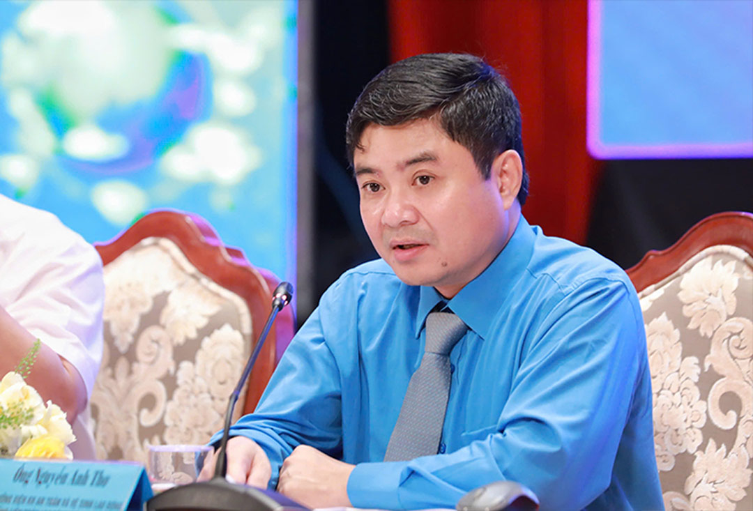 Ong Nguyen Anh Tho – Vien truong Vien Khoa hoc An toan ve sinh lao dong, Tong Lien doan Lao dong Viet Nam dieu hanh dien dan. Anh: To The