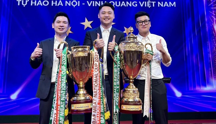 M. Nguyen Quoc Tuan (Centre) a rompu au Hanoi FC. Photo: Hanoi FC