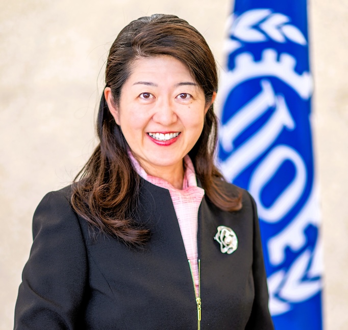 Mme Kaori Nakamura-Osaka - Directrice generale adjointe de l'OIT et directrice du Bureau de l'OIT pour la region Asie-Pacifique - a analyse le Dialogue regional sur le niveau de vie suffisant. Photo : Fournie par le Bureau de l'OIT de Hanoï