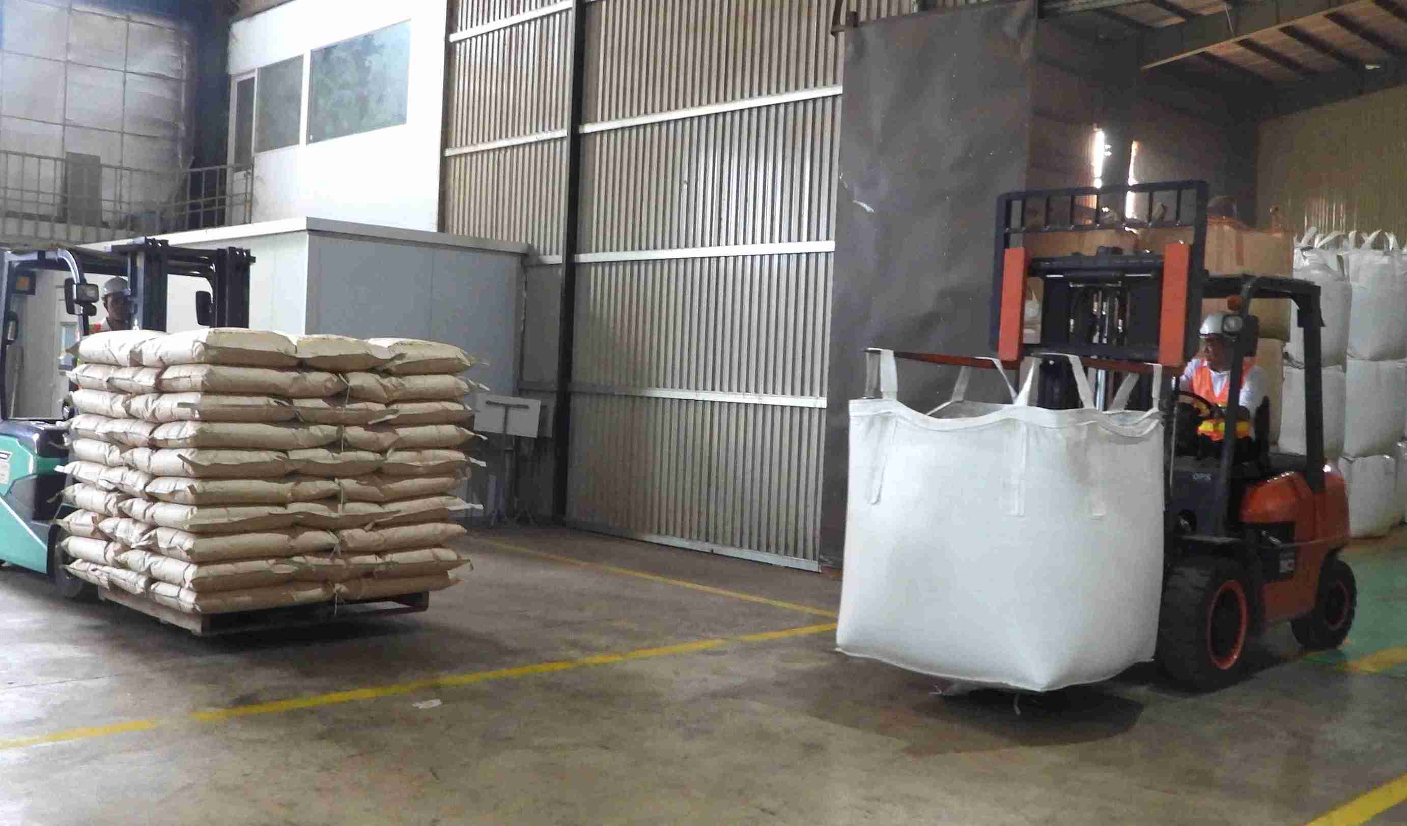 La province de Dak Lak privilegie le developpement des petites et moyennes entreprises afin de creer davantage d'emplois pour les travailleurs. Photo : Bao Trung