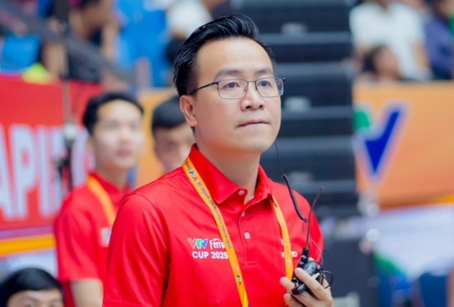 해설가 Ta Bien Cuong. 사진: VTV Cup