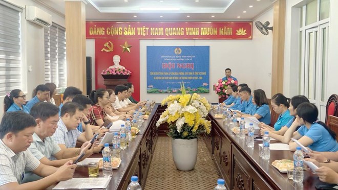 Conference to announce the decision to establish Cua Lo Ward Trade Union. Photo: Nghe An Trade Union