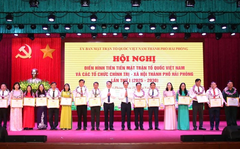 I Conferencia de Modelos Avanzados del Frente de la Patria de Vietnam y las Organizaciones Politicas y Sociales de la Ciudad (2025 - 2030). Foto: Portal de Informacion Electronica de la ciudad de Hai Phong