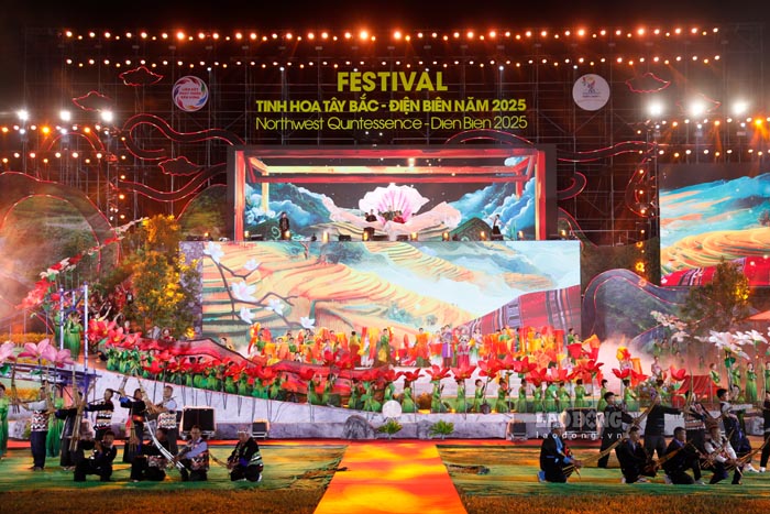 Chuong trinh khai mac Festival Tinh hoa Tay Bac - Dien Bien nam 2025. Anh: Quang Dat