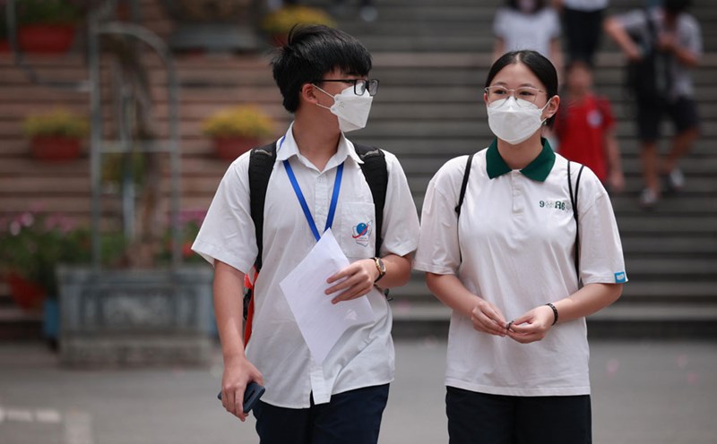 Students express their views on capital punishment in the form of school suspension
