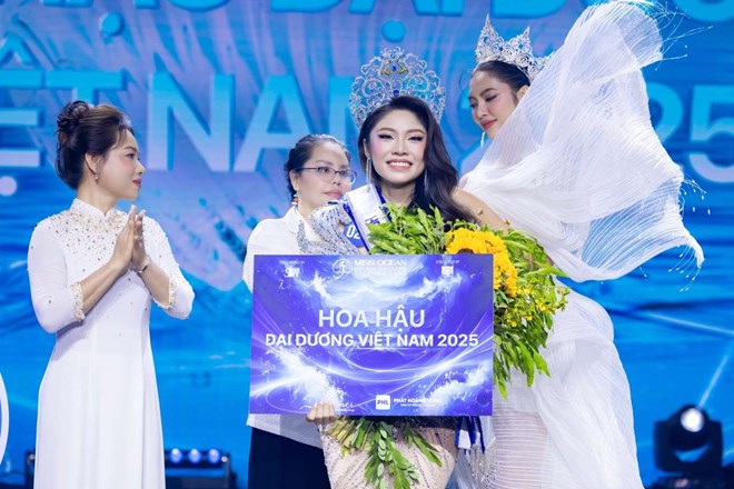 Du học sinh Mỹ thành thạo 4 ngoại ngữ đăng quang Hoa hậu Đại dương Việt Nam 2025