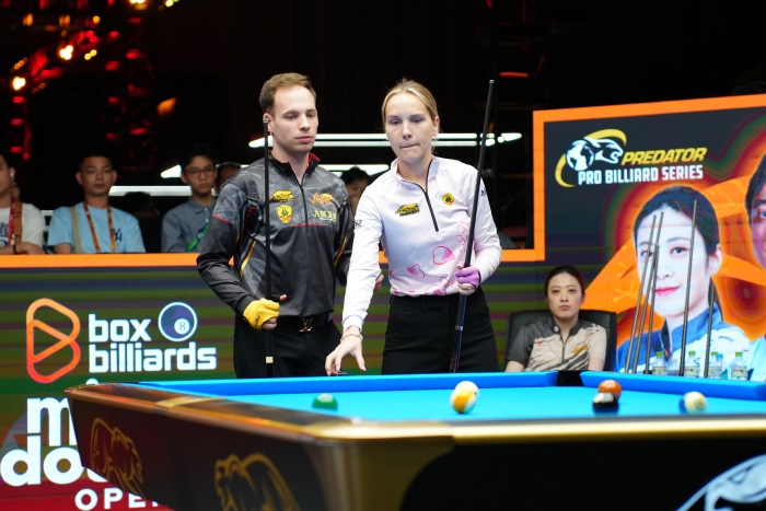 조슈아 필러와 피아 필러 부부가 2025년 박스 빌리어스 믹스 더블스 오픈에서 우승했습니다. 사진: 안 뚜