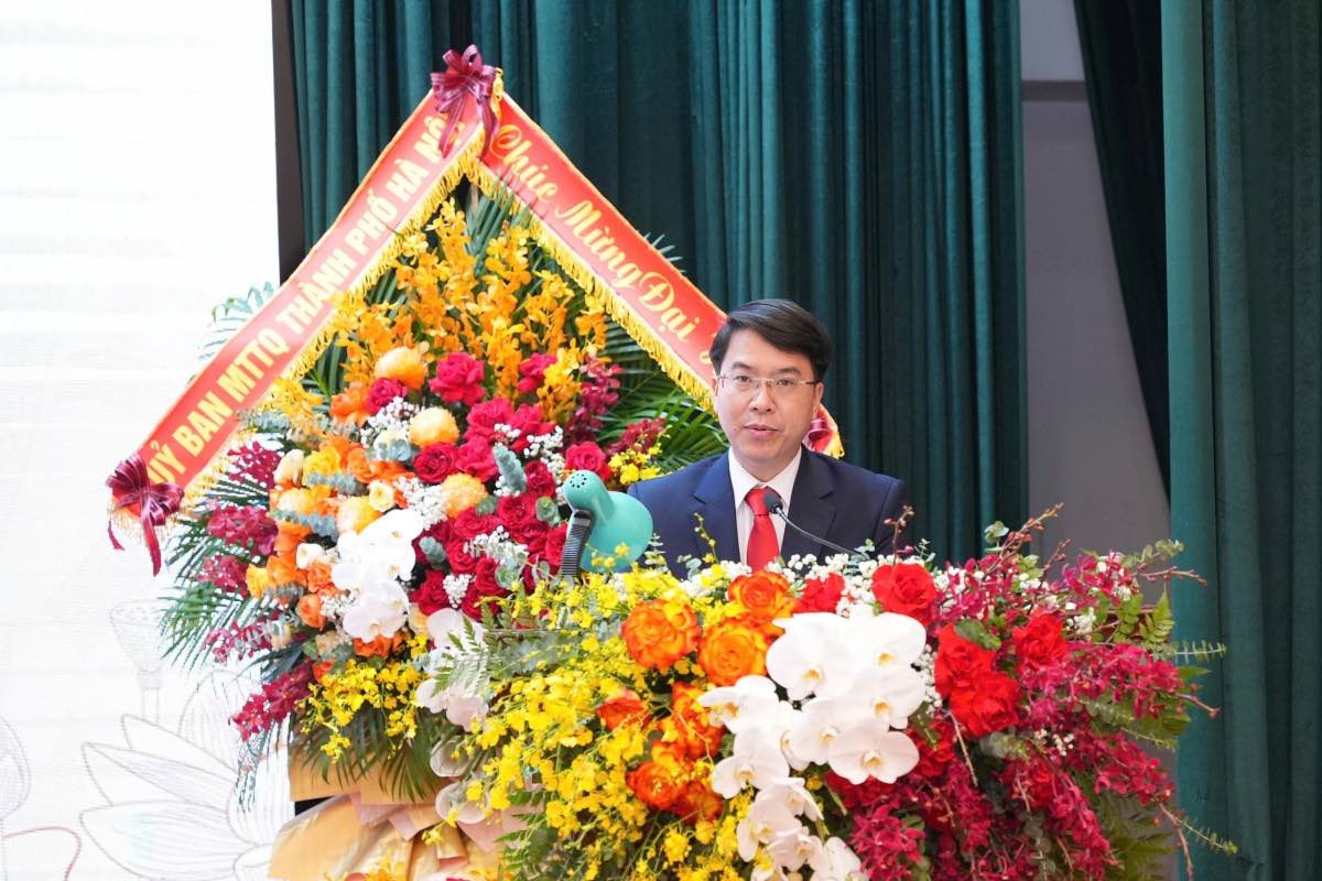 Ong Nguyen Truong Giang tiep tuc lam Chu tich Uy ban MTTQ Viet Nam phuong Viet Hung. Anh: Bao Duy