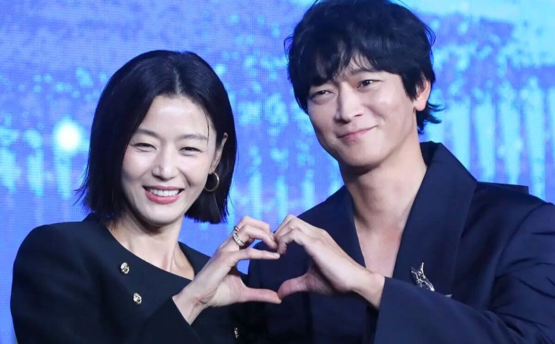 Jun Ji Hyun y Kang Dong Won protagonizan 'Giong to'. Foto: Productor